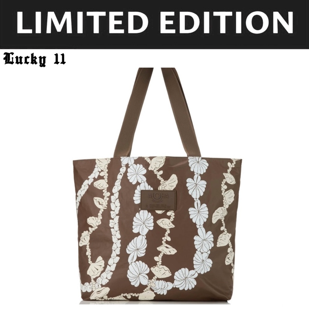 ALOHA Collection Lucky 11 Anniversary Limited Edition - 
 Day Tripper Shell Lei